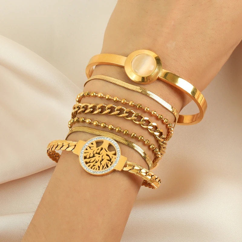 Pulseira com Pingente e Alça Trançada