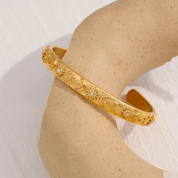 Pulseira Sol e Lua Banhado a Ouro 18k