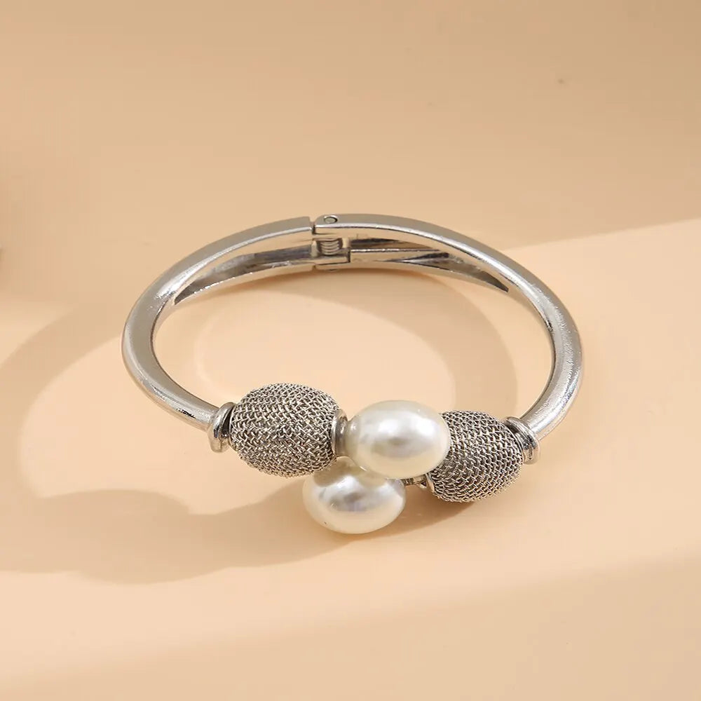 Pulseira Lady com detalhes em Pérolas Naturais