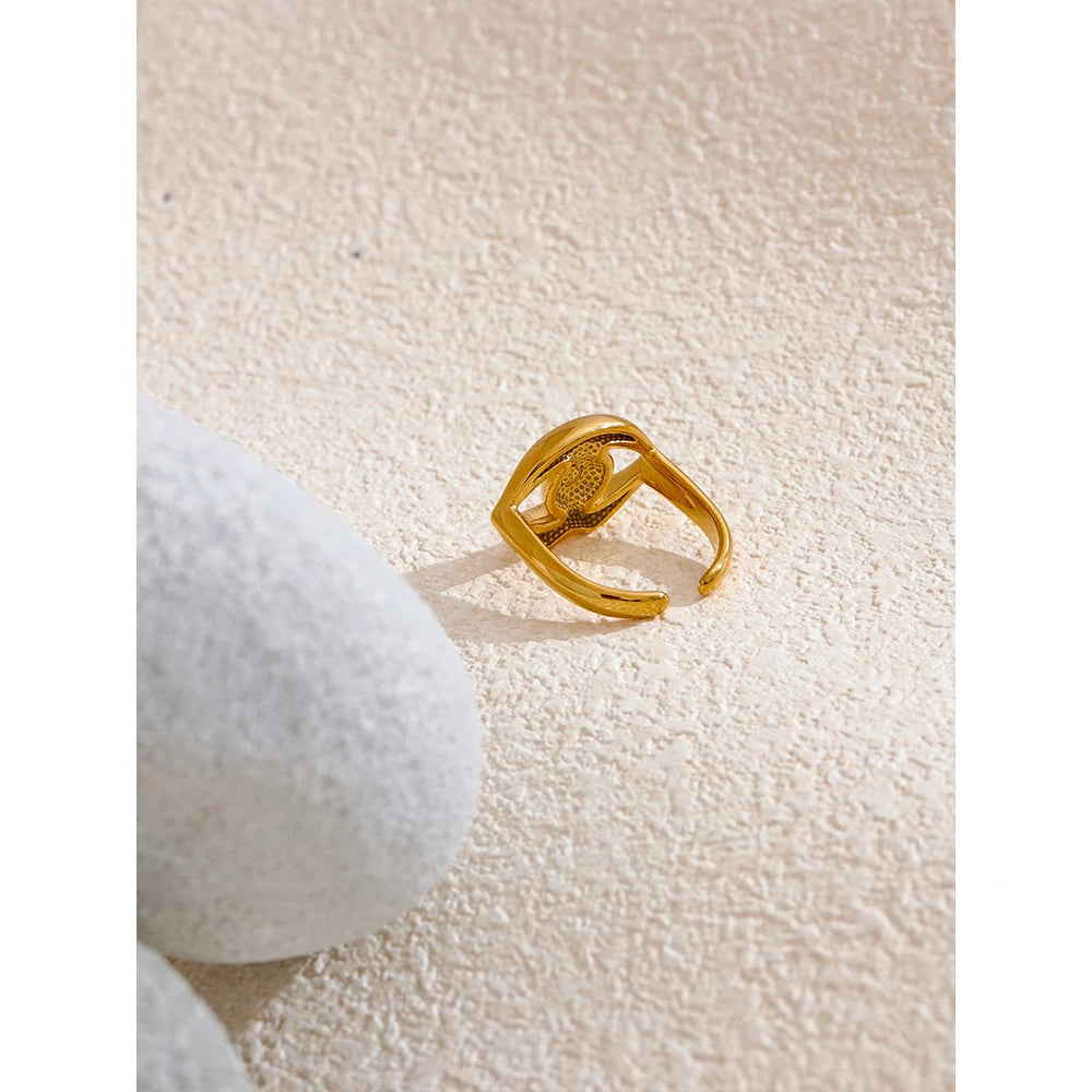 Anel Lábios com Zircônia Banhado a Ouro 18k