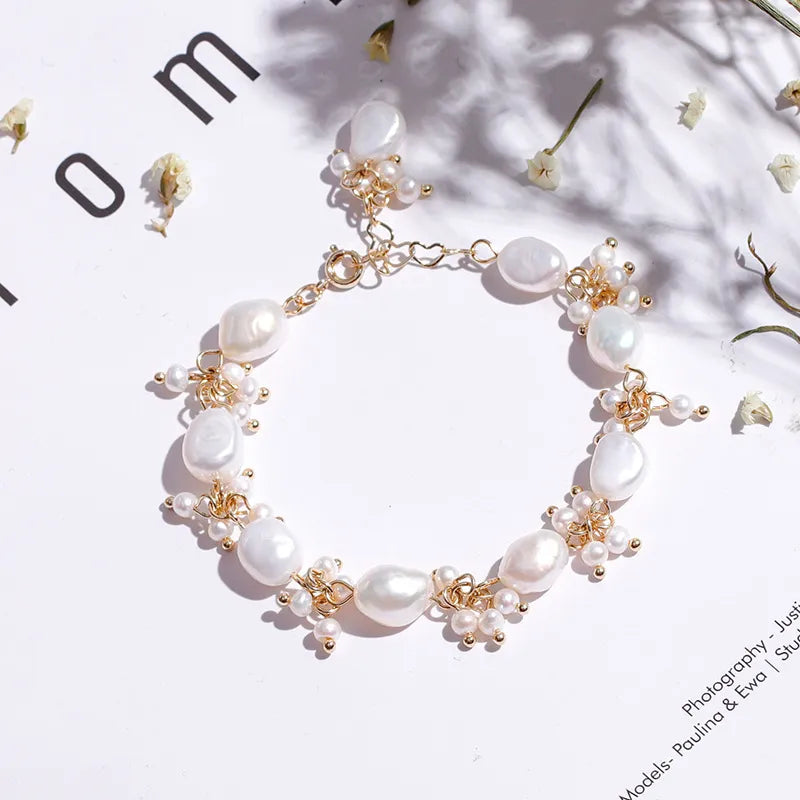 Pulseira com detalhes em Pérolas D'água