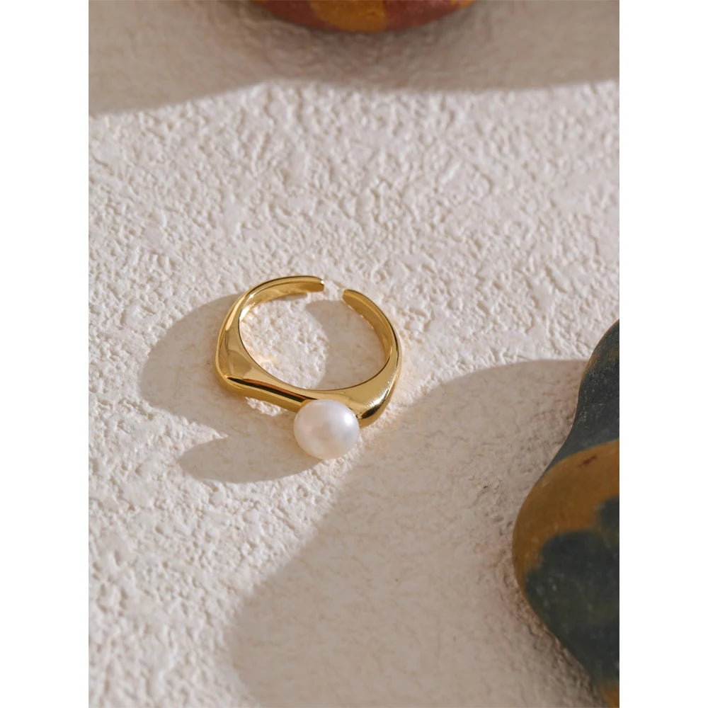 Anel Aberto de Pérola Natural Banhado a Ouro 18K