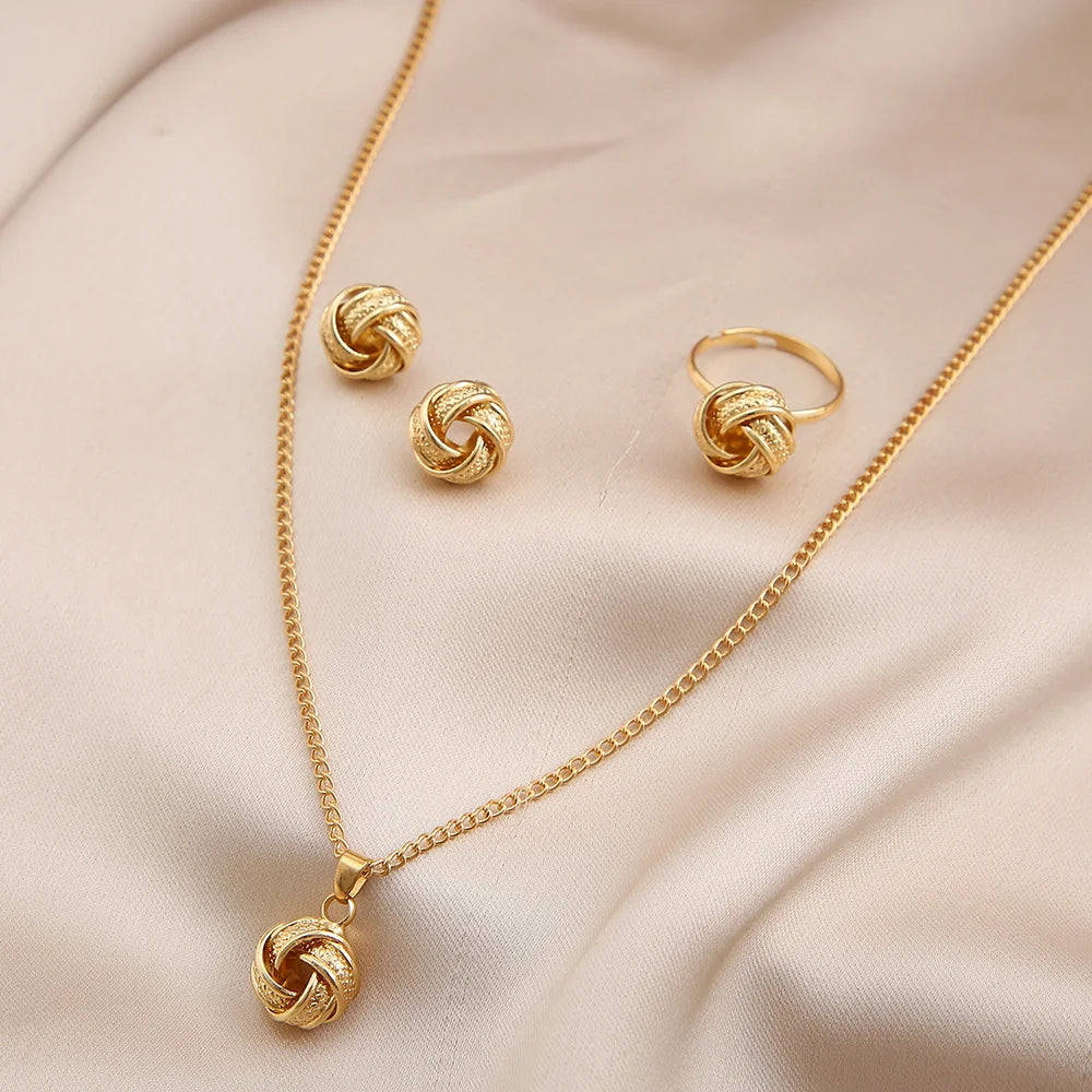 Conjunto Brincos, Colar e Anel Esféricos