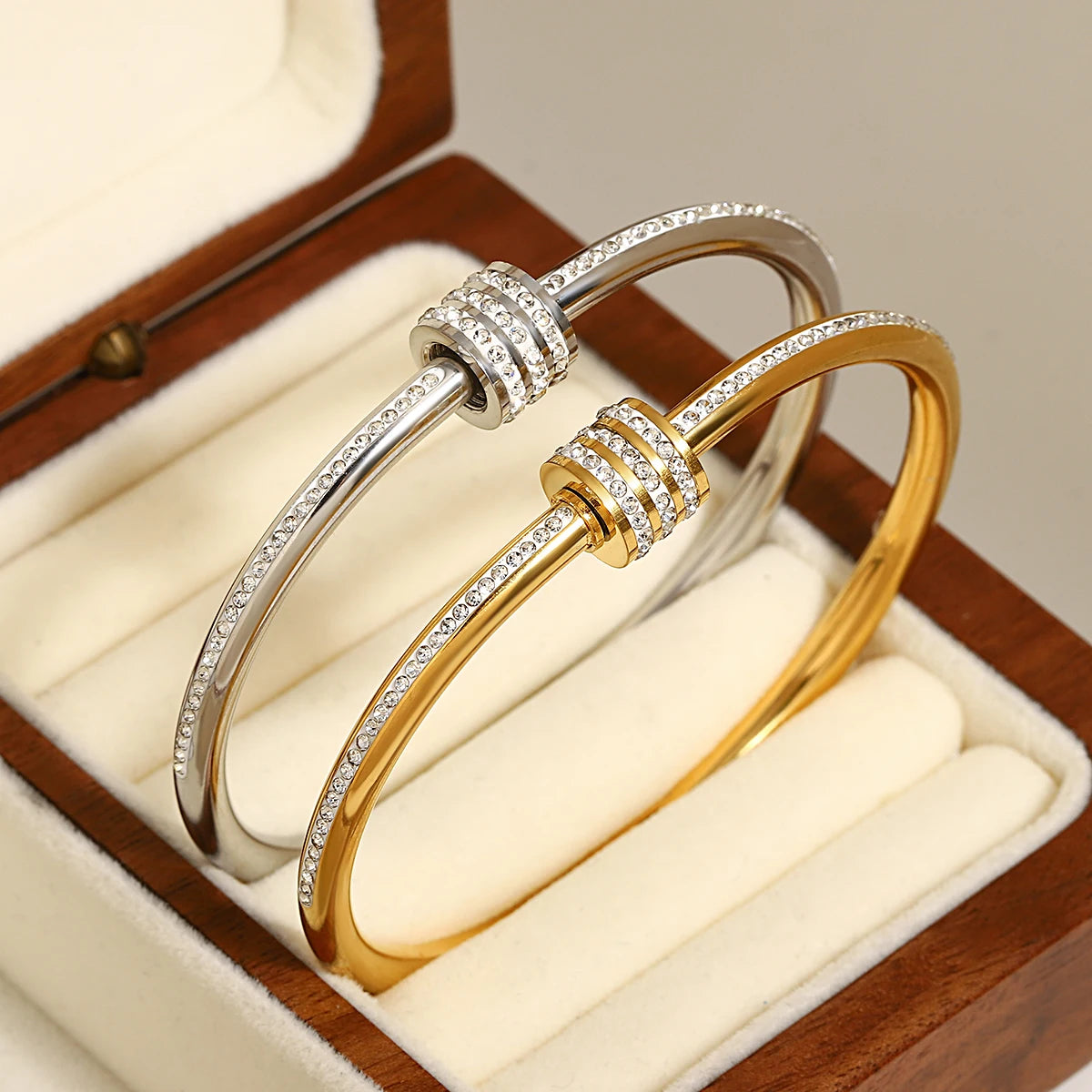 Bracelete com Zircônia