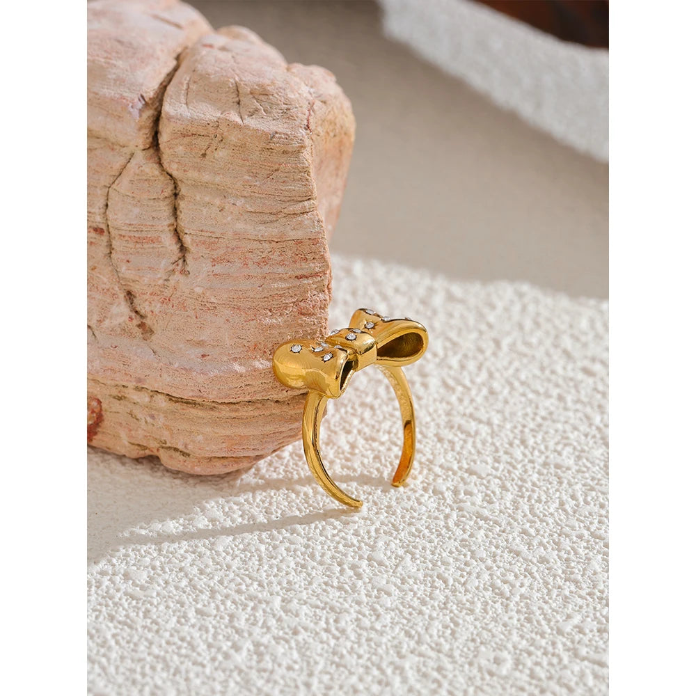Anel de Laços com Zircônias Banhado a Ouro 18k