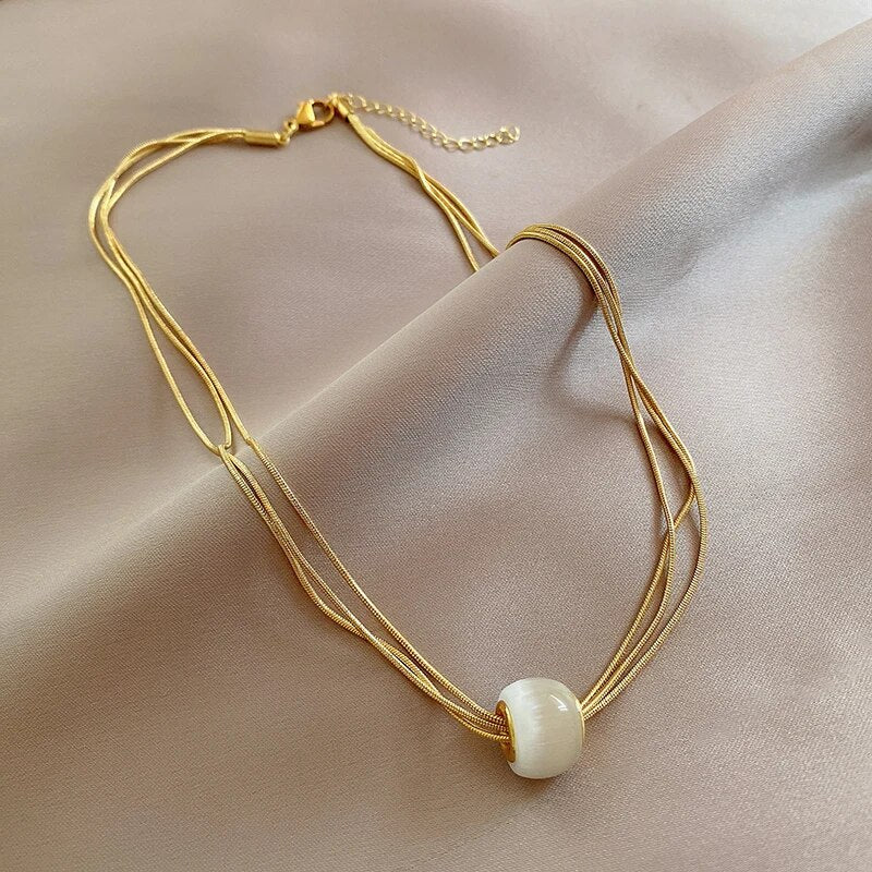 Colar Feminino com Pedra Central