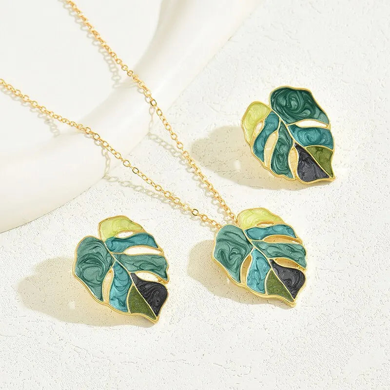 Conjunto Brincos e Colar Folhas de Verão