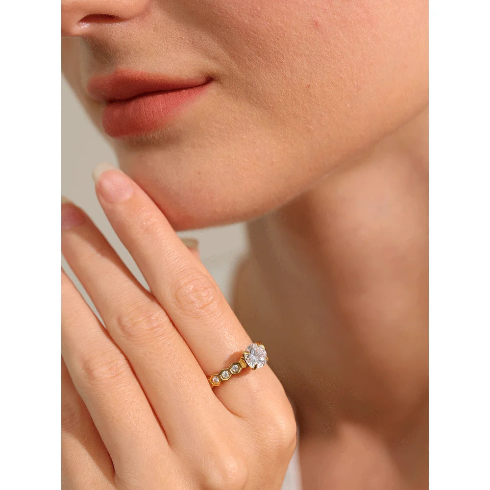 Yhpup-AAA Cubic Zirconia Classic Ring, banhado a ouro 18k PVD, CZ Bling, aço inoxidável, moda de luxo, requintado presente da jóia, 2022