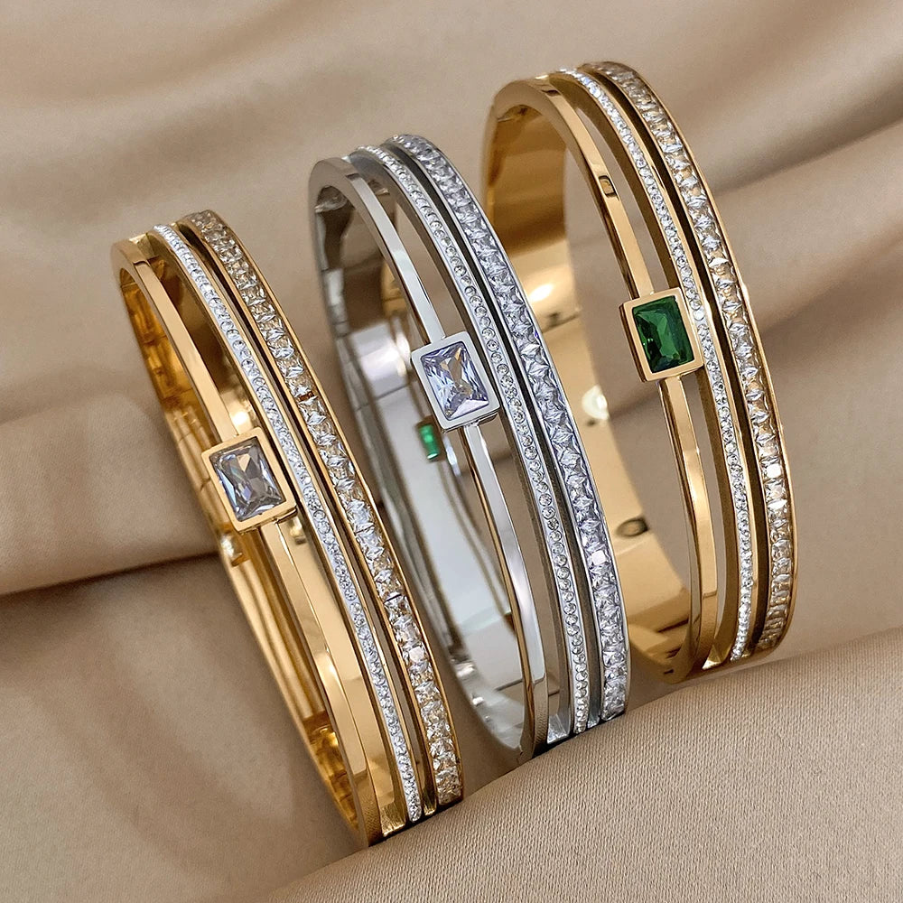 Pulseira Tripla com detalhes Brilhantes