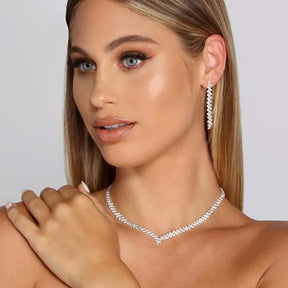 Conjunto Brincos e Colar Cravejados com Zircônia