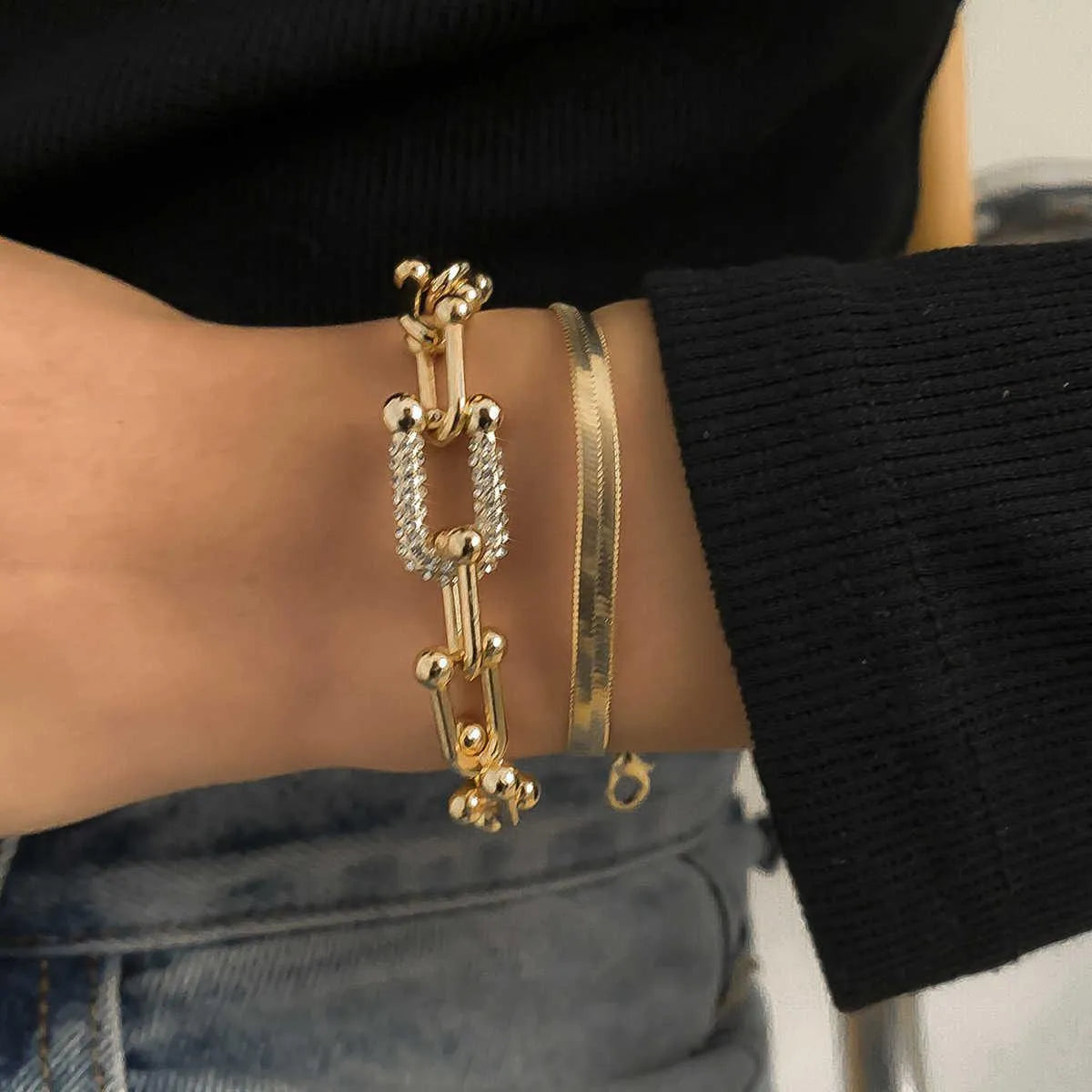 Pulseira com Detalhes em Corrente