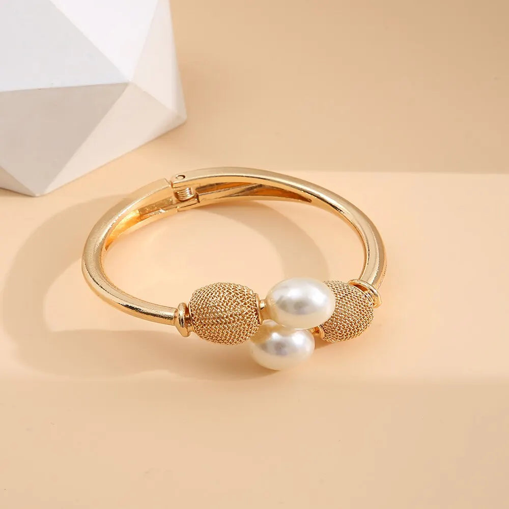 Pulseira Lady com detalhes em Pérolas Naturais