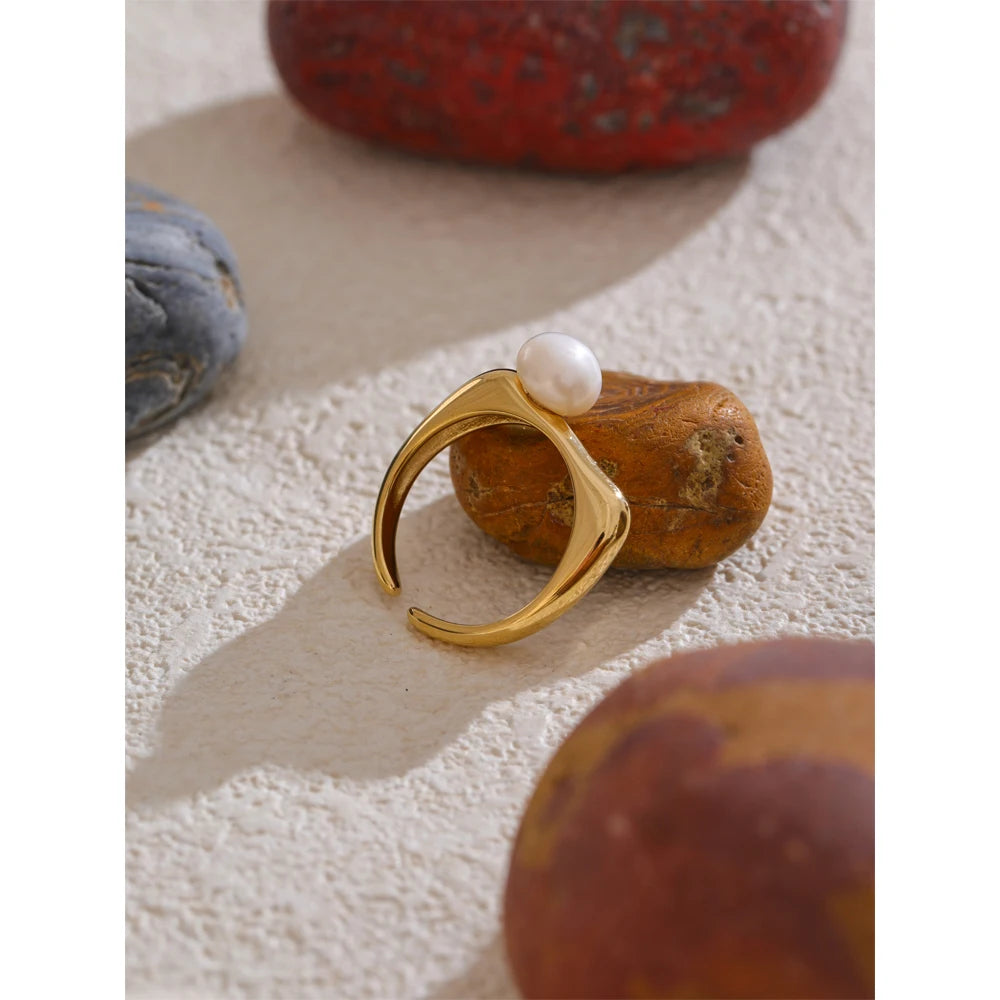 Anel Aberto de Pérola Natural Banhado a Ouro 18K