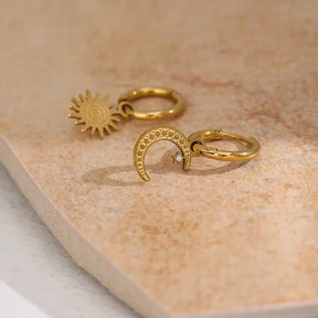 Brinco Lua e Sol Banhado a Ouro 18k