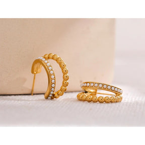 Brinco Meia Argola com Pérolas