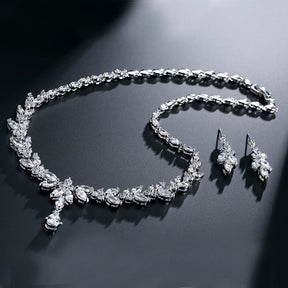 Conjunto Brincos, Pulseira e Colar Cravejado com Zircônia