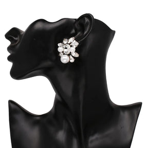 Brinco Flor de Pérolas