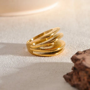 Anel em Camadas Geométrico Banhado a Ouro 18k