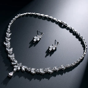 Conjunto Brincos, Pulseira e Colar Cravejado com Zircônia