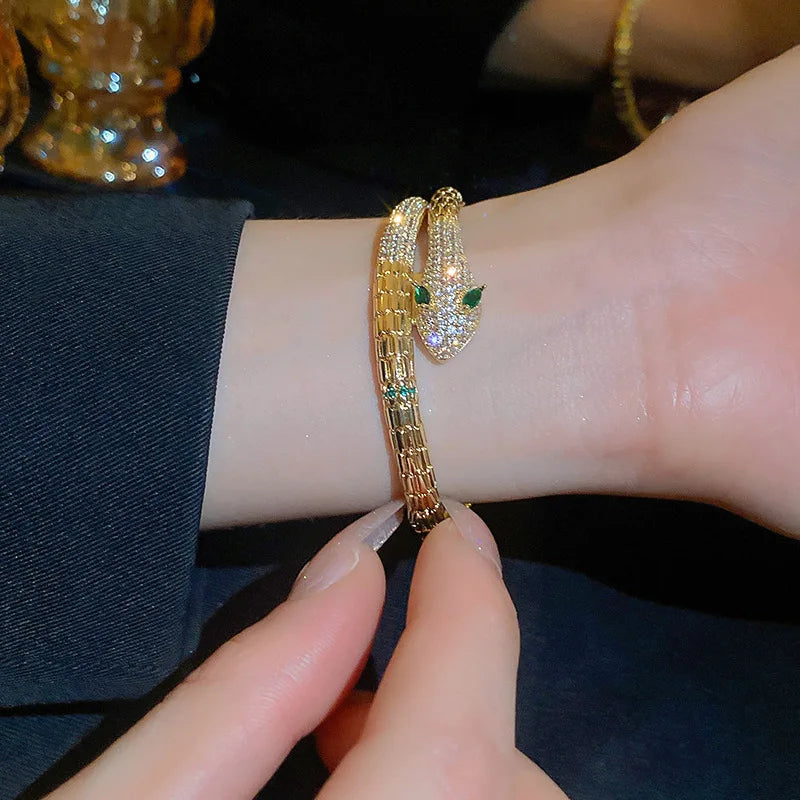 Pulseira Cobra Cravejada de Zircônias