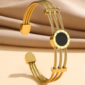 Bracelete com Detalhes em Número Romano