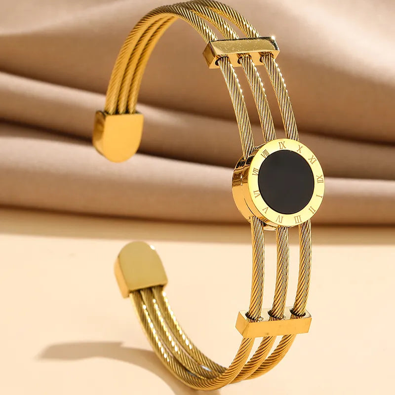 Bracelete com Detalhes em Número Romano