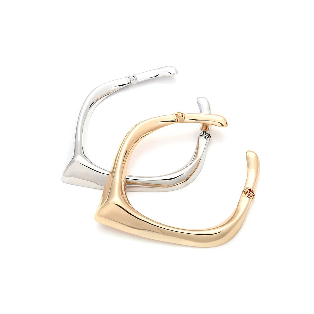Colar Feminino em V