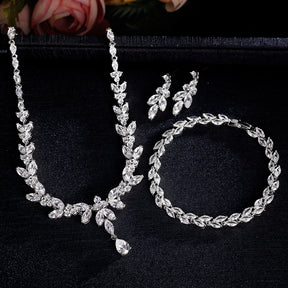 Conjunto Brincos, Pulseira e Colar Cravejado com Zircônia