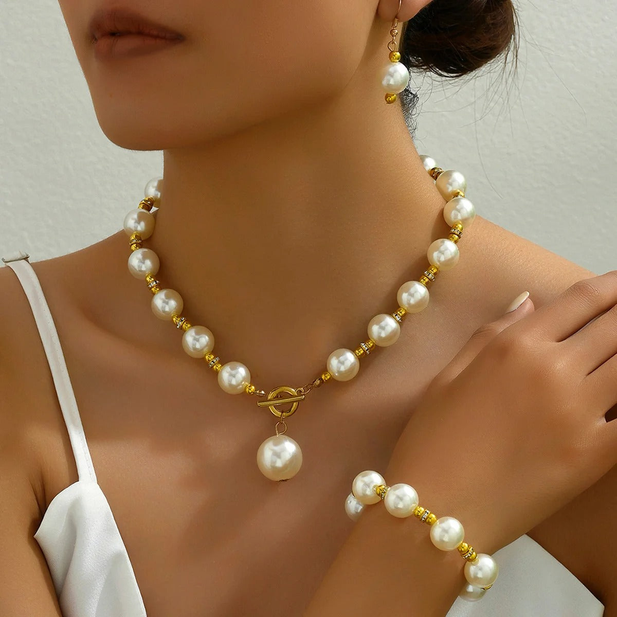 Conjunto Colar, Brinco e Pulseira de Pérolas  Naturais